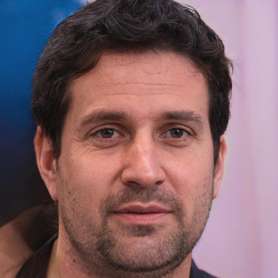 Ritratto di Gavino Murru, docente di narrativa